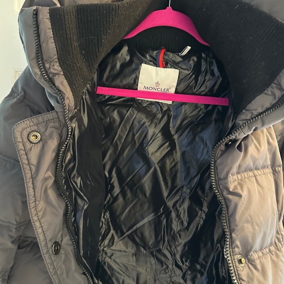 MONCLER DOWN -SIZE 3 - Picture 2 of 6